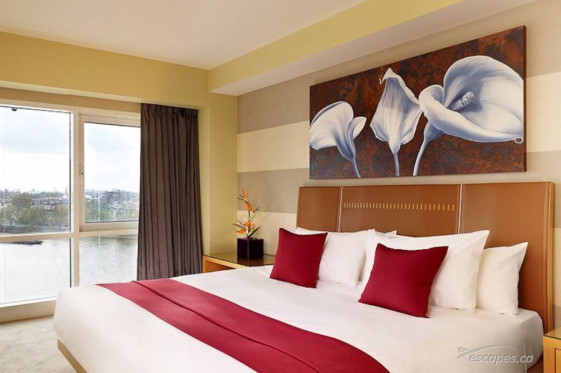 Plaza On The River London Exterior photo A bedroom at the hotel