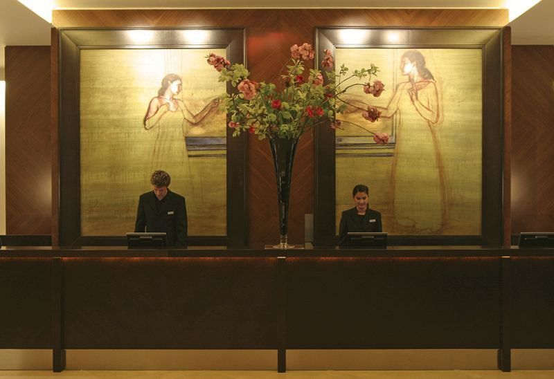 Plaza On The River London Exterior photo The reception desk at the Mandarin Oriental, Munich