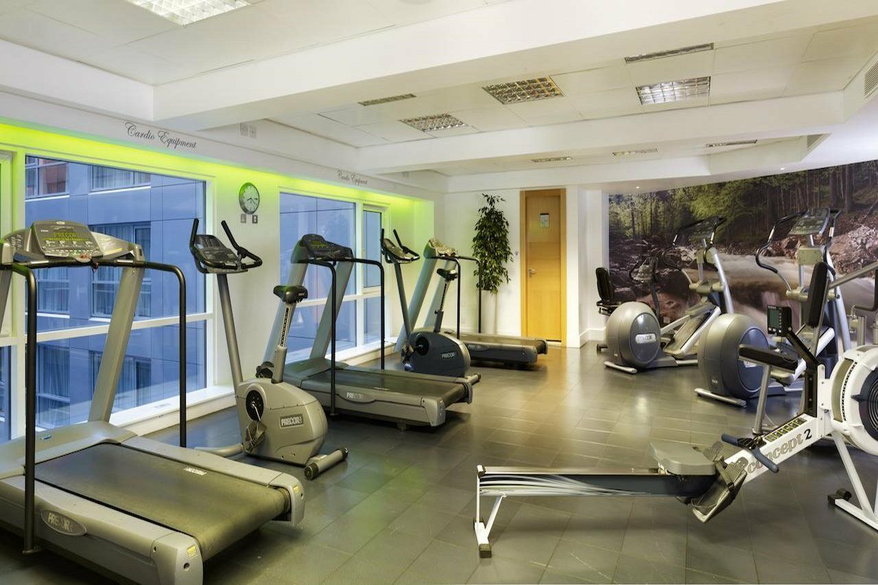 Plaza On The River London Exterior photo The gym at the 100 North Main Street location