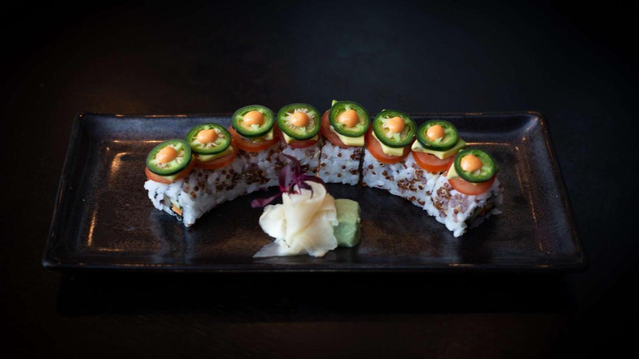 Plaza On The River London Exterior photo A sushi roll