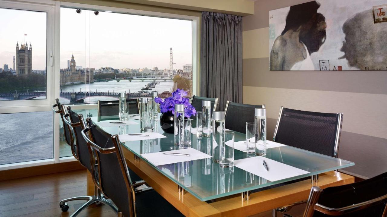 Plaza On The River London Exterior photo A meeting room at the InterContinental London